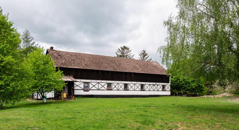 A unique property for sale on the border of the province.