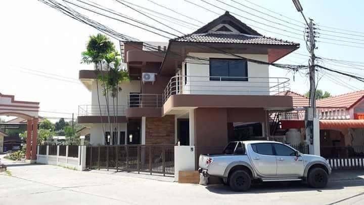 A 500q M house with 3 bedrooms,Locations Closed to Big C Maehea