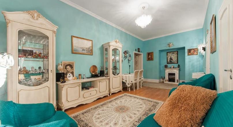 4 rooms (2 bedrooms) apartment in historical centre for sale in Moscow, Russia