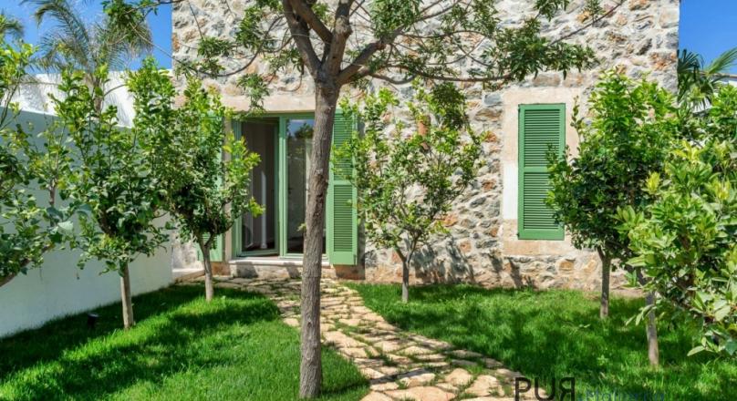 Luxury in the northeast. Finca with lots of space and a lot of sea views.