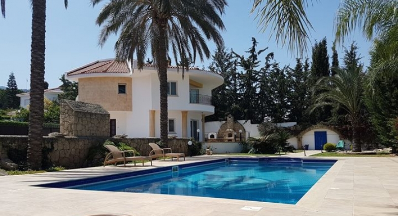 Luxury Villa for sale in 1.5 acre land in Dogankoy District, Girne. 