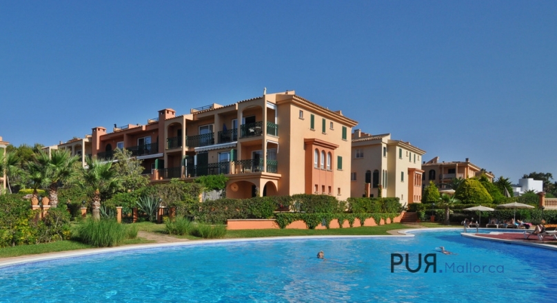 Port Adriano - Large duplex apartment. Well maintained. All wishes are fulfilled. Plug and play.