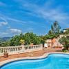 Villa in the northeast. Canyamel. With a lot of space. And small price.