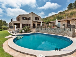 Your impression? A finca. A real finca. And with vacation rental license