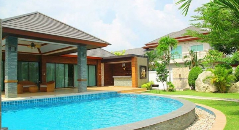 FOR SALE ,Pool Villla House