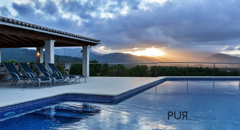 Your own enclave on a promontory in Alcudia. Infinity. Privacy. PURE.