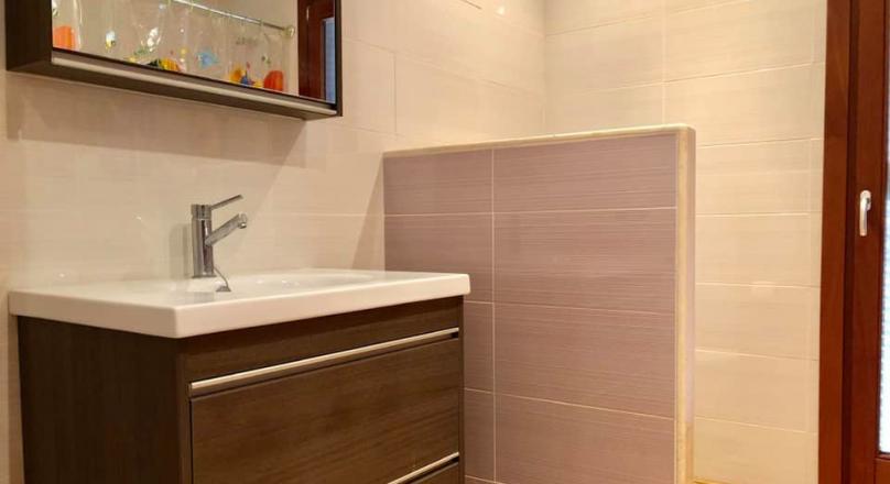 OPPORTUNITY!! SEMINUEVA HOUSE