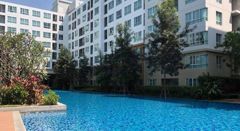 A 60Sq M. Tow bedrooms apartment on 8th floor at D Nim Condo with swimming pool view.