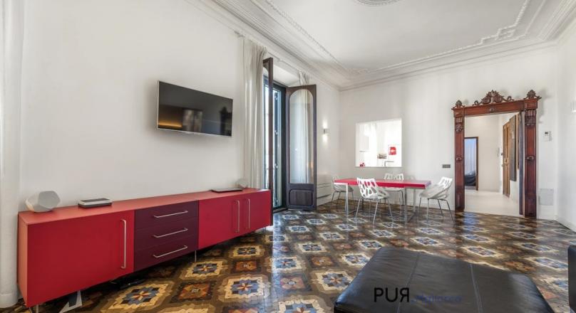 Santa Catalina. In great demand. Well maintained. Very stylish. Right in the middle of it and not just here.