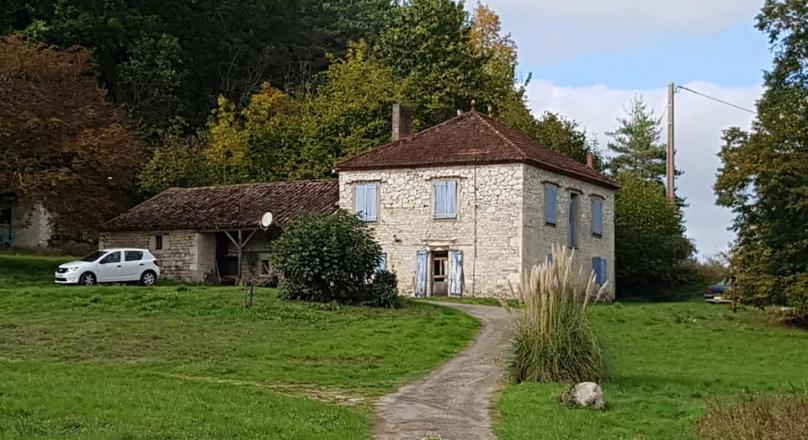 Old farmhouse to renovate, Castelnau Montratier sector.