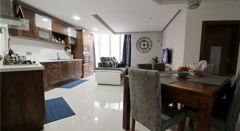 SWATAR - New on the market is this 162sqm elevated ground floor fully furnished APARTMENT 