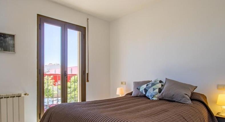 Palma. El Molinar. Apartment. With a lot of space. Short walk to the beach.