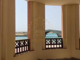 A Restaurant & Bar is available for sale directly on the marina in Marina