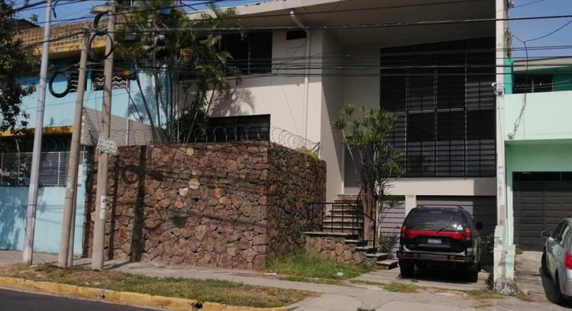 House for sale in Colonia Flor Blanca
