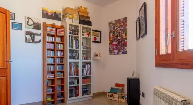 Town house. Rentals in Llucmajor. Ready to move in. Lots of space. Patio. Pool.