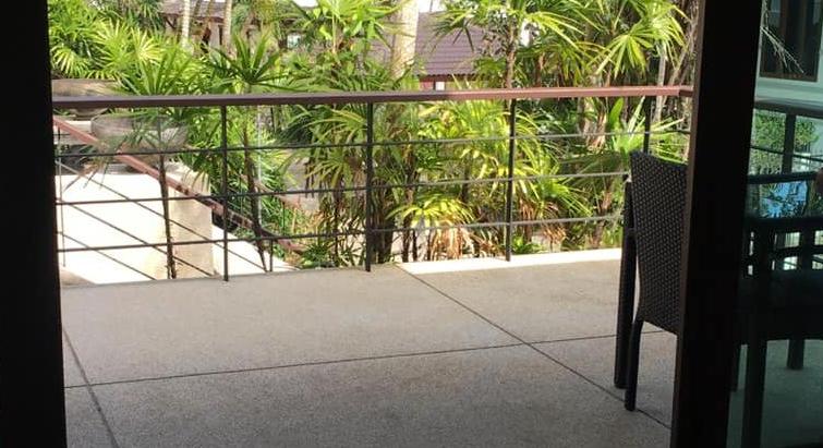 1 bedroom duplex with breathtaking view over the Kathu mountains