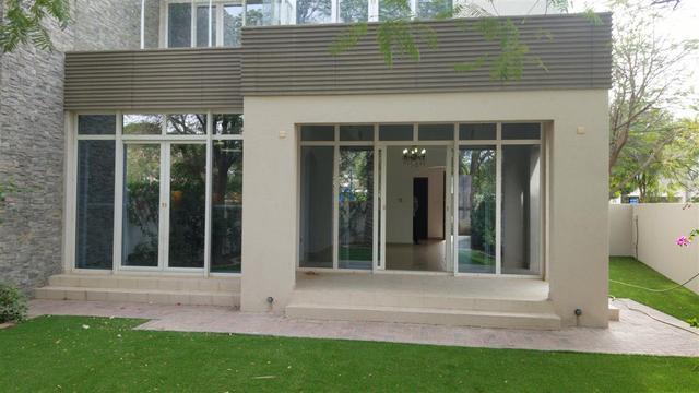4 BEDROOM VILLA FOR RENT ON BEAUTIFULL PLACE