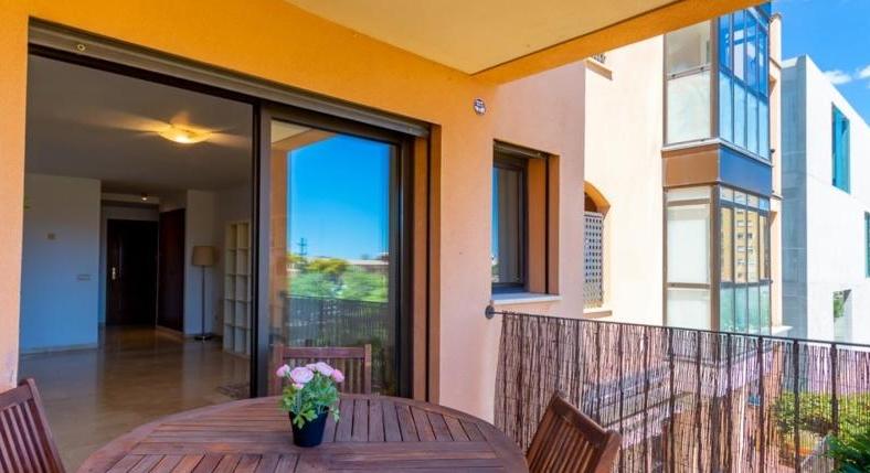 Palma. El Molinar. Apartment. With a lot of space. Short walk to the beach.