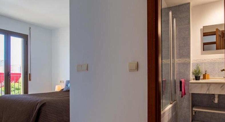 Palma. El Molinar. Apartment. With a lot of space. Short walk to the beach.