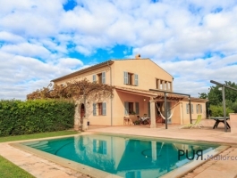 Llucmayor. Stately finca. Well maintained. Little price.