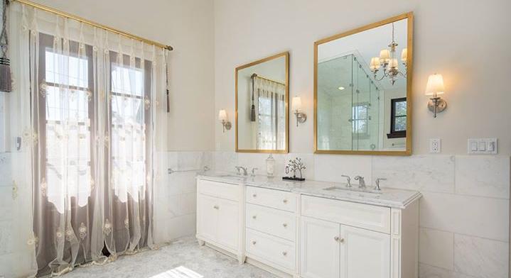 Beverly hills Newer Gated Home