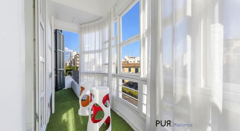 Santa Catalina. In great demand. Well maintained. Very stylish. Right in the middle of it and not just here.