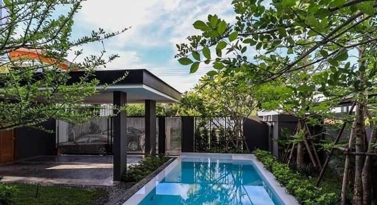PERFECT Modern Pool house for SALE...