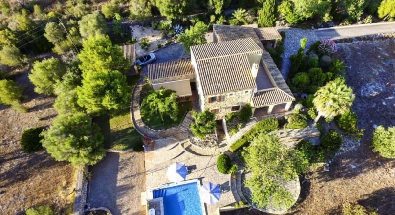 Idyllic finca property near the beach