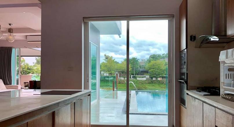 A beautiful house with private pool located near grand canyon