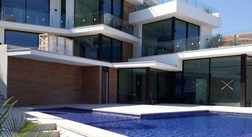 Moderna Villa de lujo en venta en moraira mar vistas benimeit