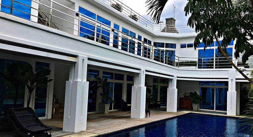 Luxury lakeside 2-storey pool villa for sale with 4 bedrooms, 6 bathrooms