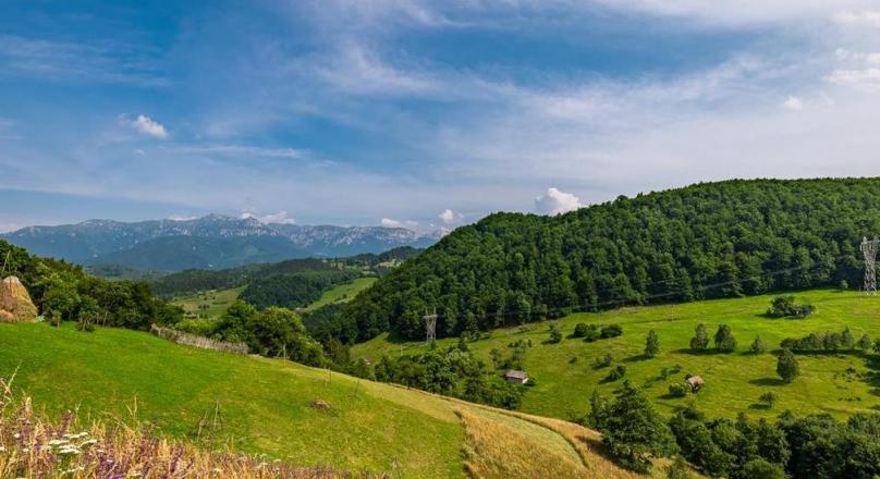 Build your mountain dream! Access to DN, impressive scenery