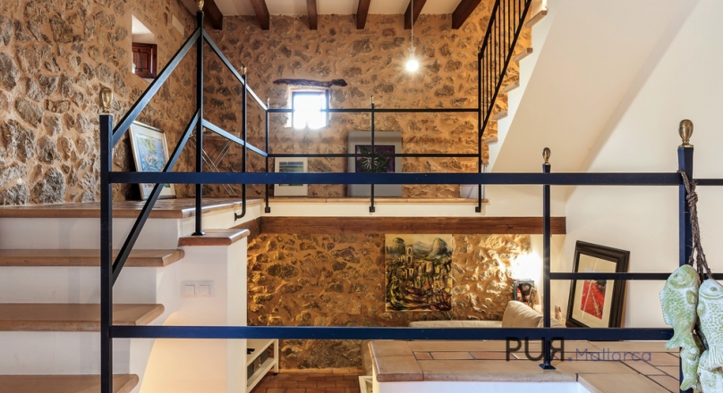 Mallorca really original. A stone house with a stylish interior. 30 minutes from Palma.