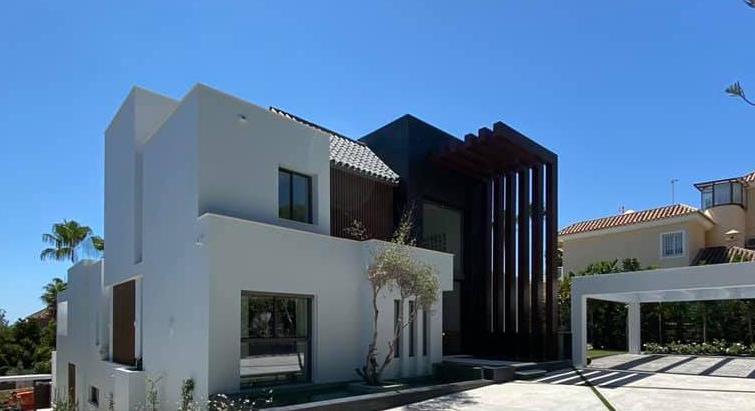 Luxury Villa For Sale!