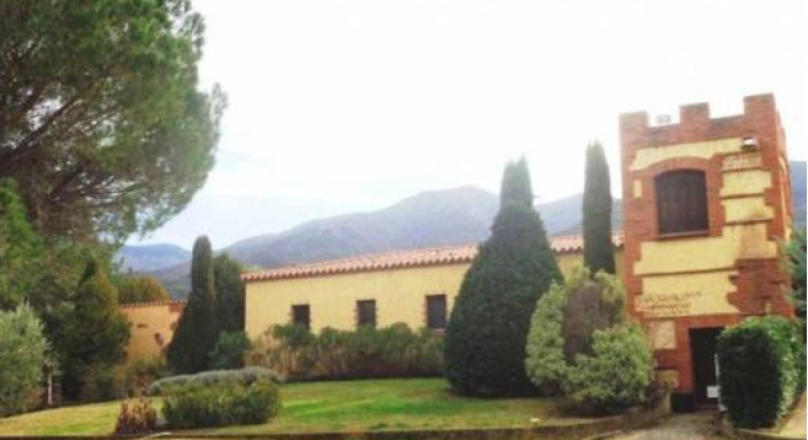 Villa, Bungalow For Sale in Collioure area