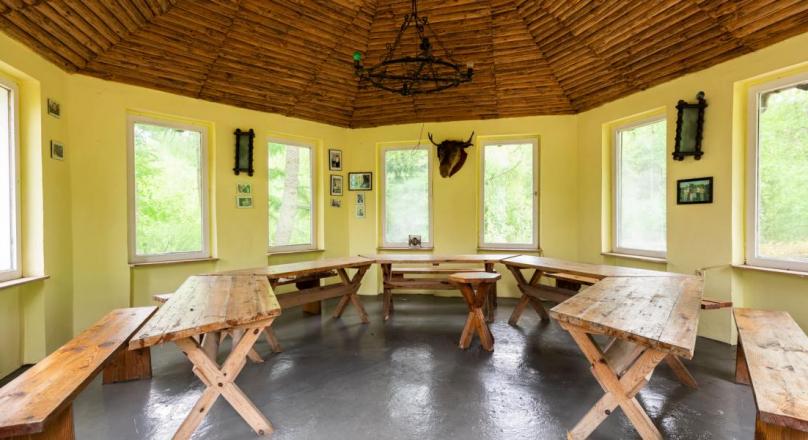 A unique property for sale on the border of the province.