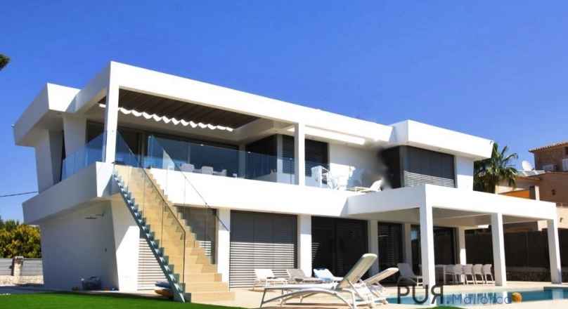 New build villa. Above Cala Santanyi. Close to the beaches of the Natural Park Cala Mandrago.