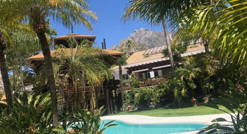 Spectacular villa for sale in the Marbella area