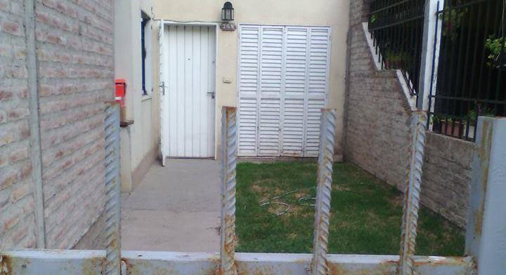 EN VENTA.. Casa dos dormitorios