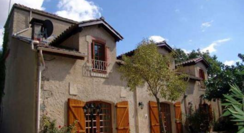 Character House For Sale in Narbonne area