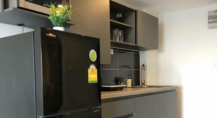 A 37 Sq M one bedroom apartment on 12 floor with city view at Chomdoi Condo