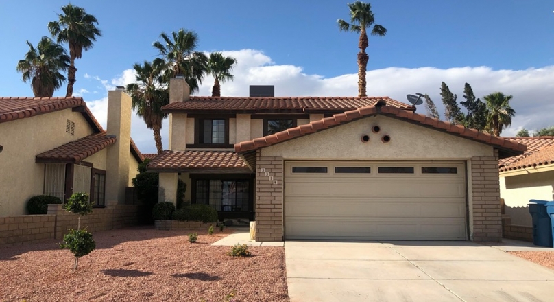 ** HOME FOR RENT ** BEAUTIFUL TWO STORY HOME LOCATED IN THE HEART OF LAS VEGAS!!