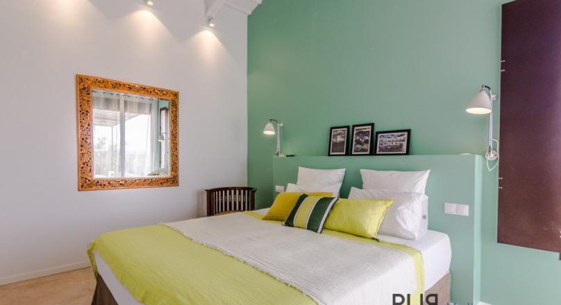 Actually a finca. But in truth a purist architect's villa in Rustico.