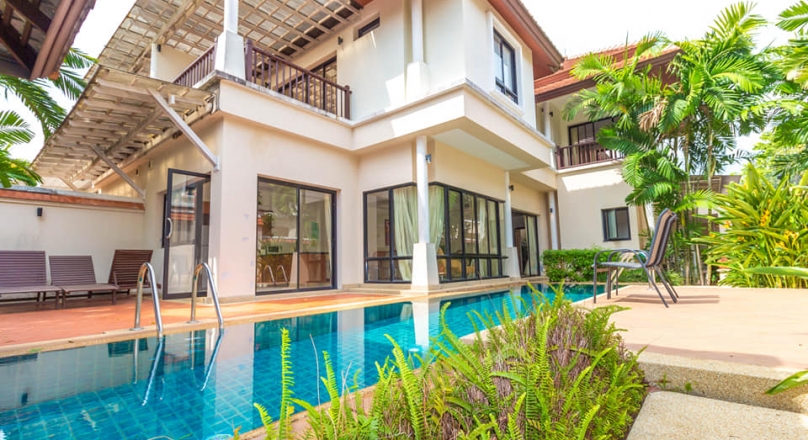 Phuket quality real estate can offer this beautiful villa in the Laguna estate