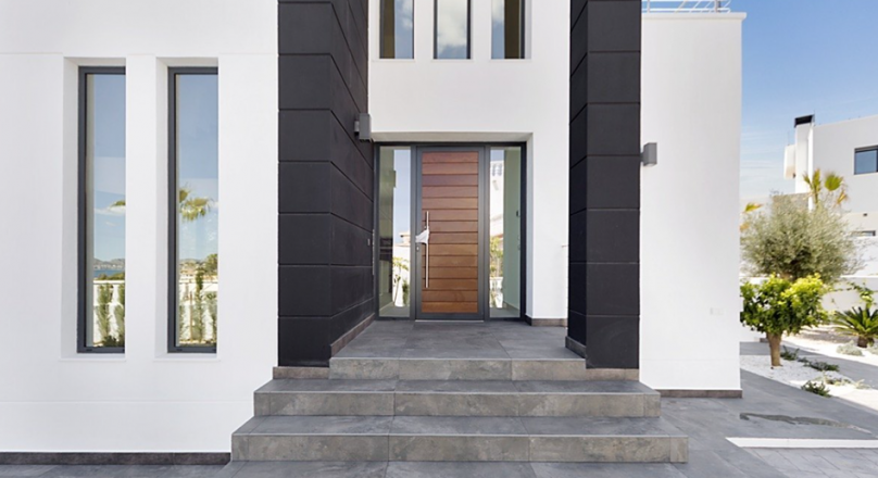 Modern new build villa for sale in Calpe with sea views Les Bassetes