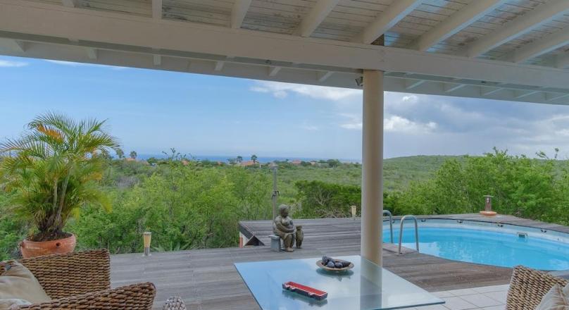 This amazing 4 bedrooms villa will offer you a lot of privacy