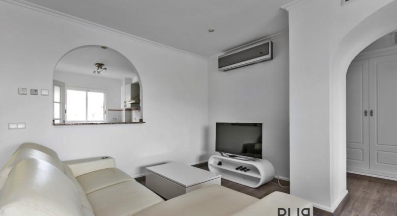 Penthouse - Apartment. Sea views. SW orientation.