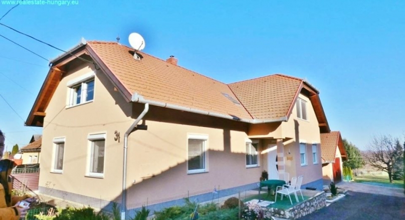 HUNGARY: Spacious house near Sümeg