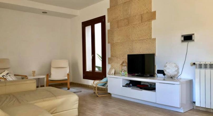 OPPORTUNITY!! SEMINUEVA HOUSE