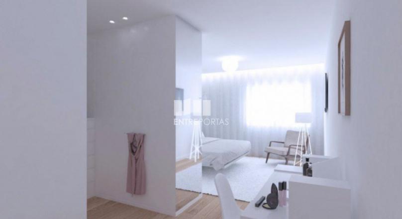 REMODELED HOUSE, 2ª LINE OF BEACH IN THE POOL OF VARZIM